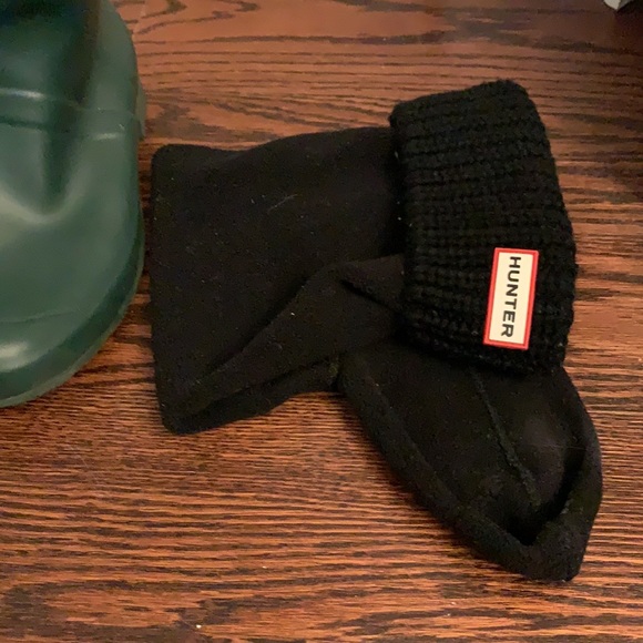 Green tall Hunter rain boots with black socks, size 8 - Picture 5 of 5